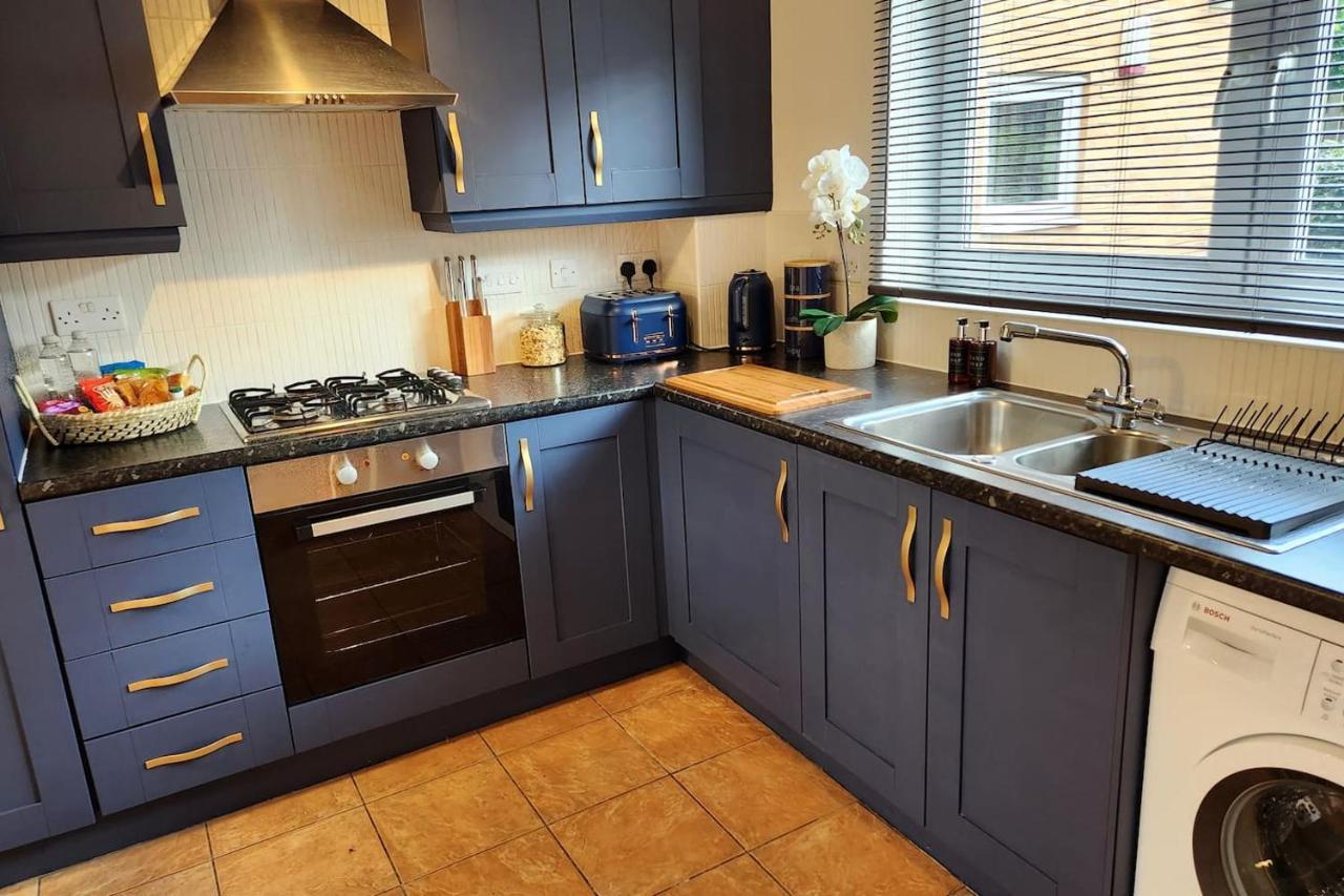 Home From Home 3 Bed,2 Bath House With Garden&Parking Near Centre&Tram Stop Sheffield Eksteriør bilde